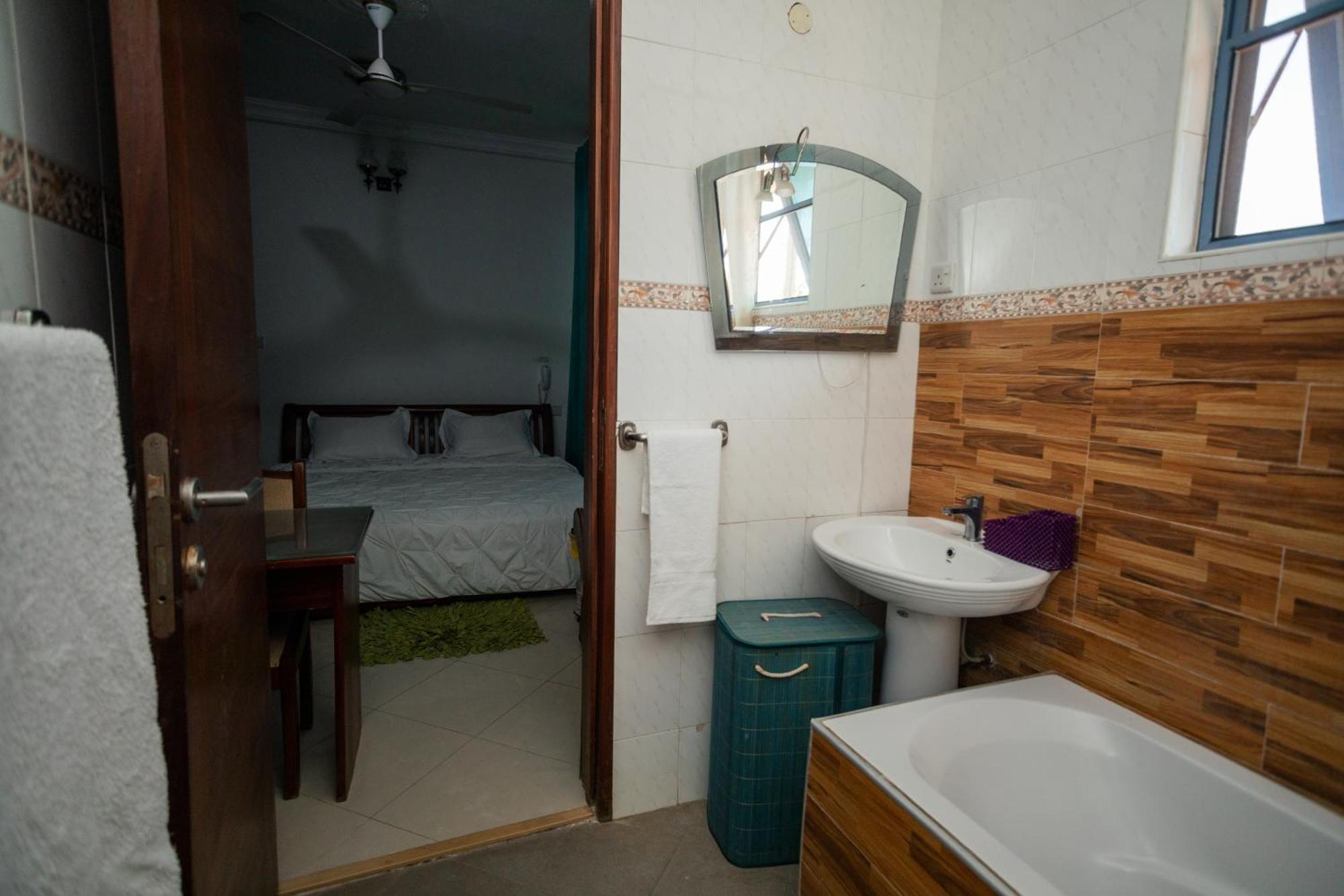 Beauty Hotel Accra Exterior photo