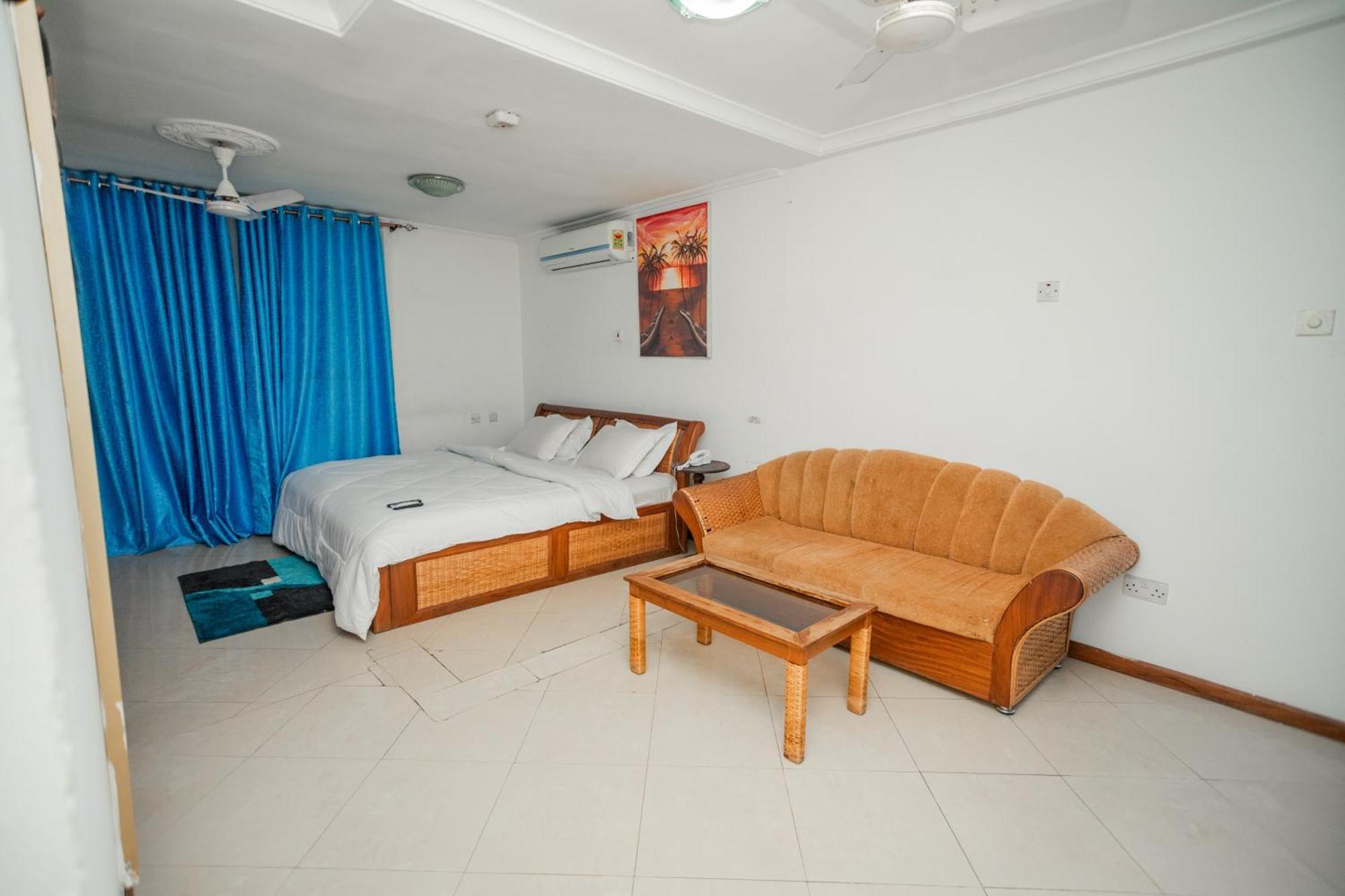 Beauty Hotel Accra Exterior photo
